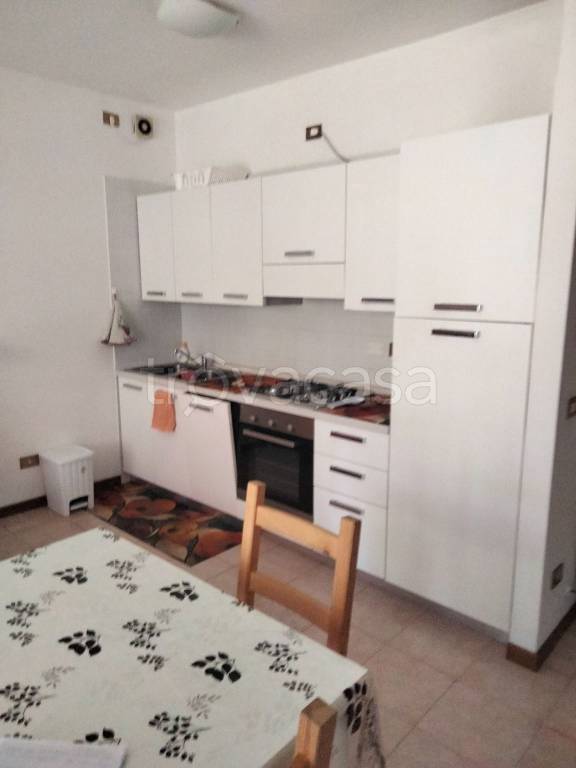 appartamento in affitto a Desenzano del Garda in zona Rivoltella