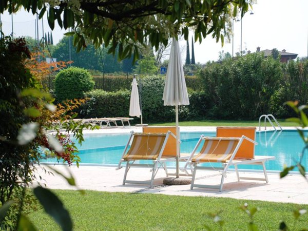 appartamento in affitto a Desenzano del Garda in zona Rivoltella