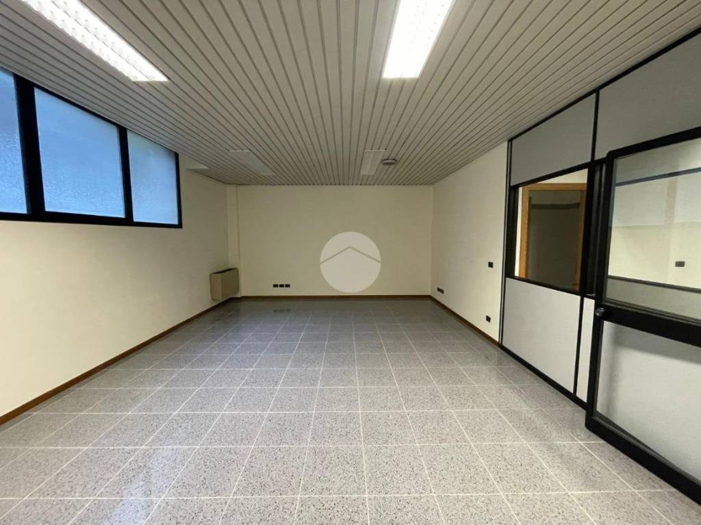 ufficio in affitto a Desenzano del Garda