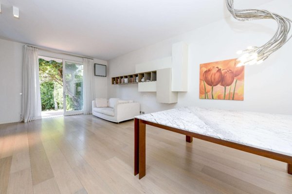 casa indipendente in affitto a Desenzano del Garda in zona Rivoltella