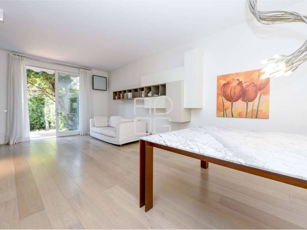 casa indipendente in affitto a Desenzano del Garda in zona Rivoltella