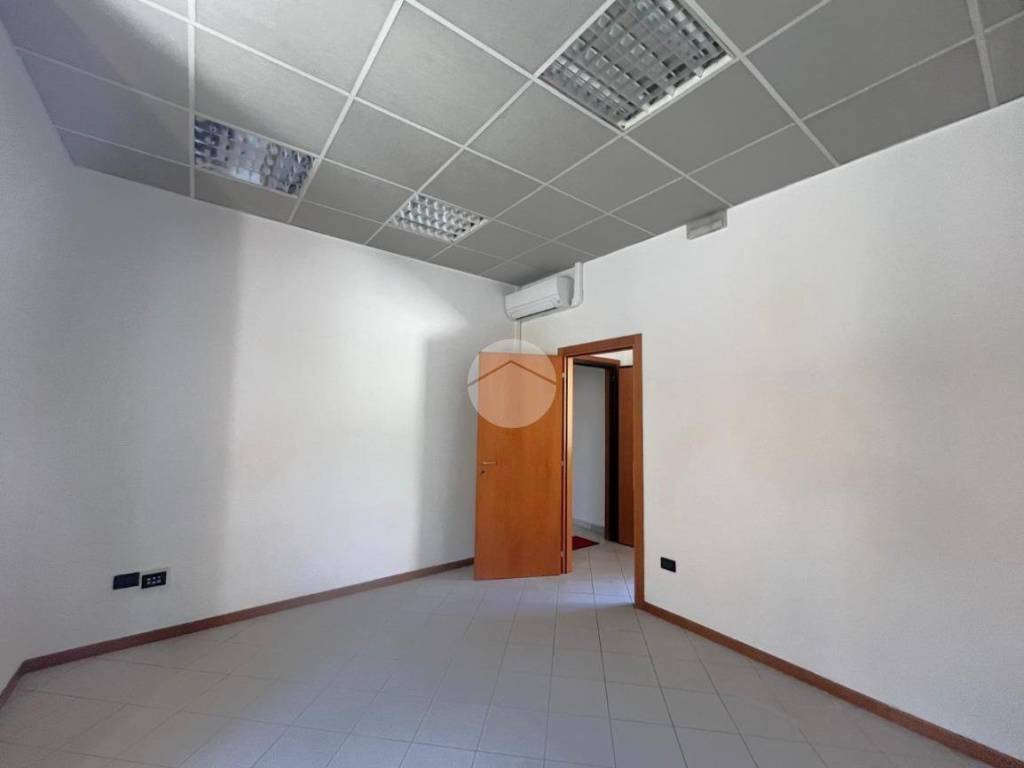 ufficio in affitto a Desenzano del Garda