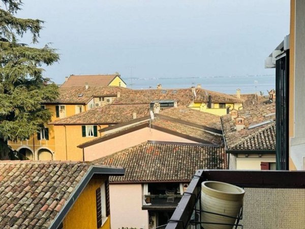 appartamento in affitto a Desenzano del Garda