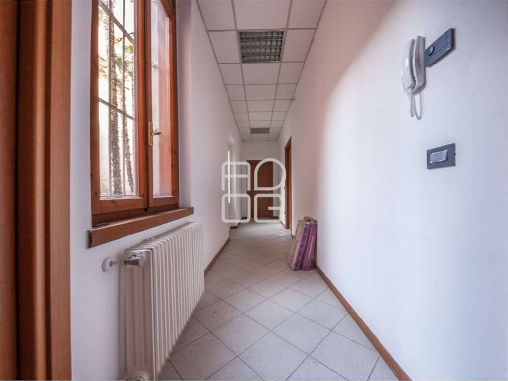 ufficio in affitto a Desenzano del Garda