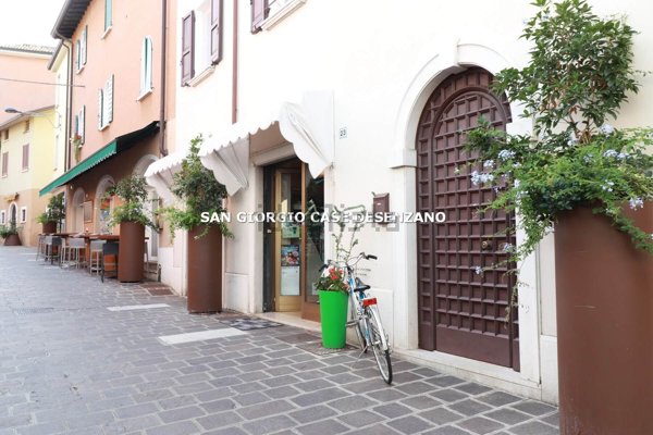 locale di sgombero in affitto a Desenzano del Garda in zona Rivoltella