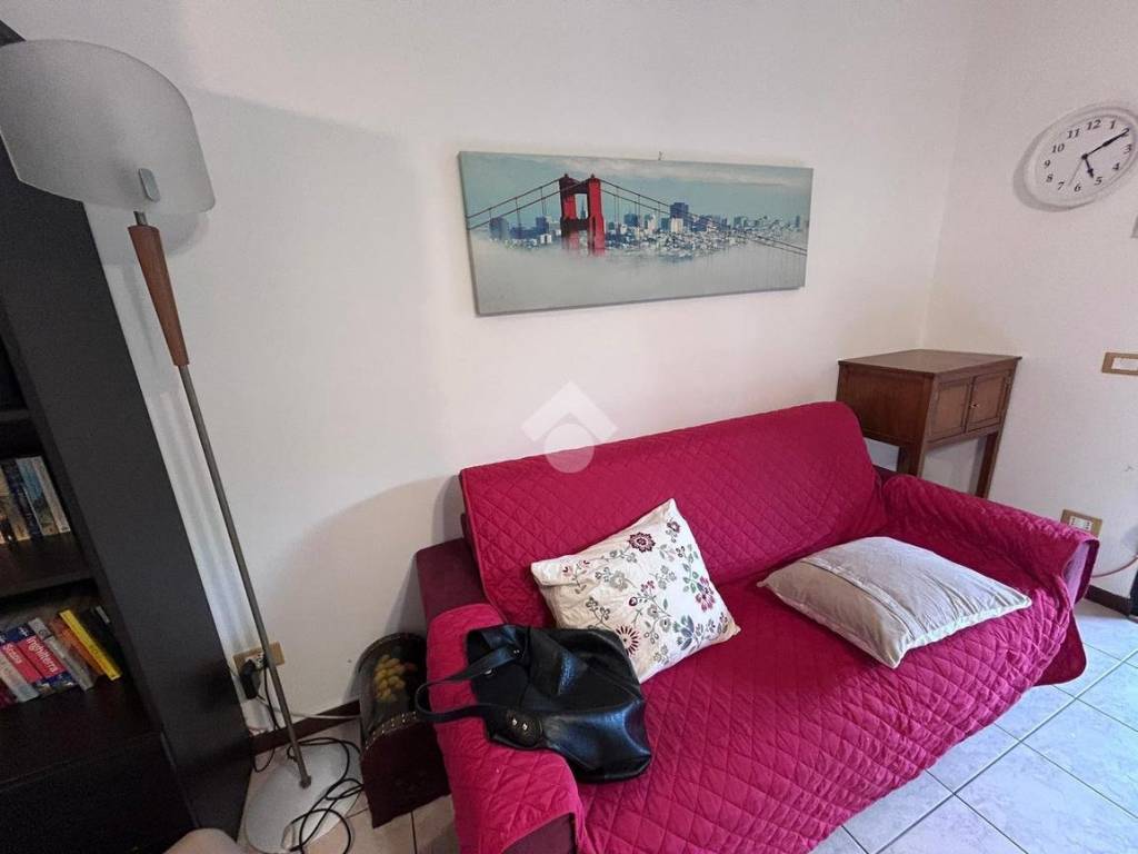 appartamento in affitto a Desenzano del Garda in zona Rivoltella