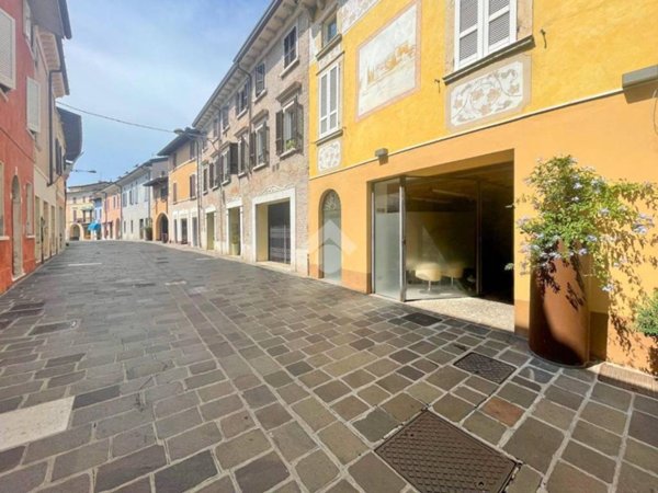 ufficio in affitto a Desenzano del Garda in zona Rivoltella