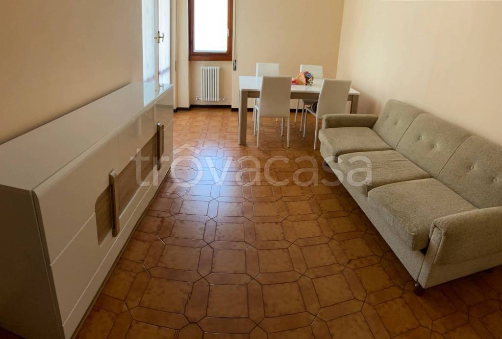 appartamento in affitto a Desenzano del Garda