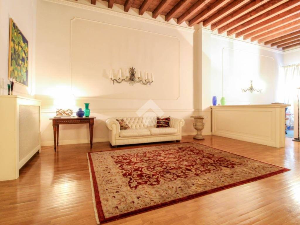 ufficio in affitto a Desenzano del Garda
