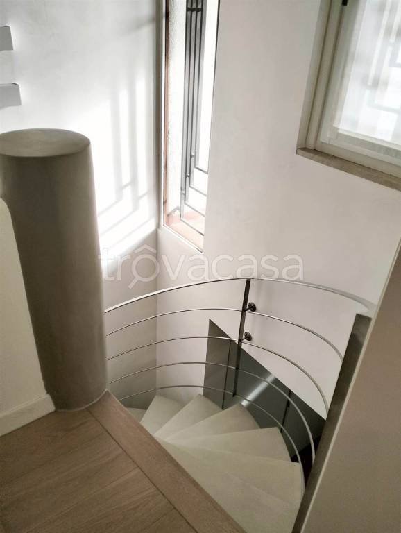 appartamento in affitto a Desenzano del Garda in zona Rivoltella