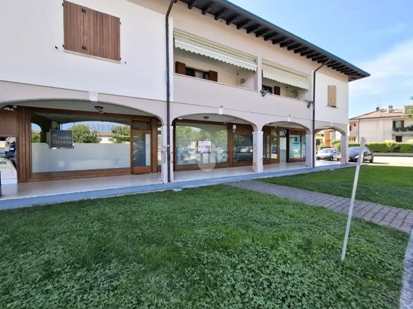 appartamento a Desenzano del Garda in zona San Martino della Battaglia