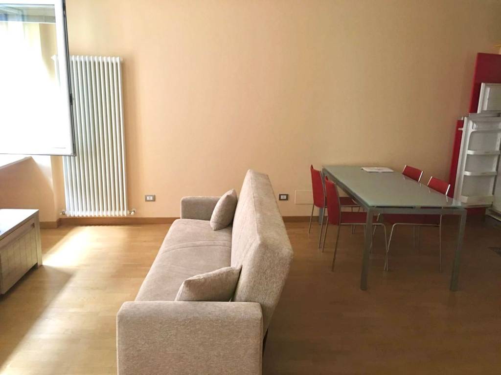 appartamento in affitto a Desenzano del Garda