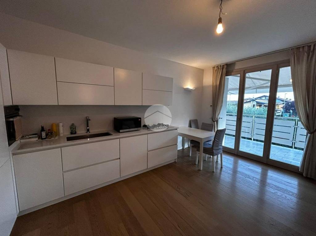 appartamento in affitto a Desenzano del Garda