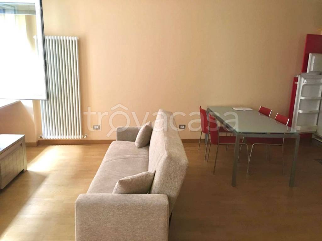 appartamento in affitto a Desenzano del Garda