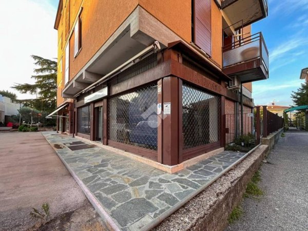 negozio in affitto a Desenzano del Garda