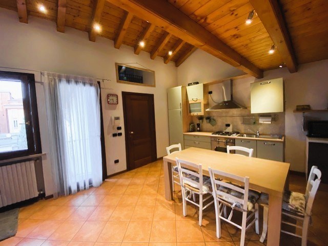 appartamento in affitto a Desenzano del Garda