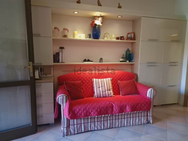 appartamento in affitto a Desenzano del Garda in zona Rivoltella