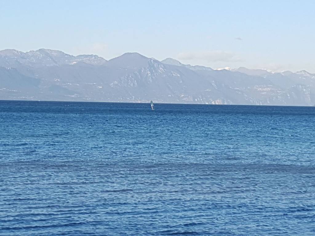 appartamento in affitto a Desenzano del Garda in zona Rivoltella