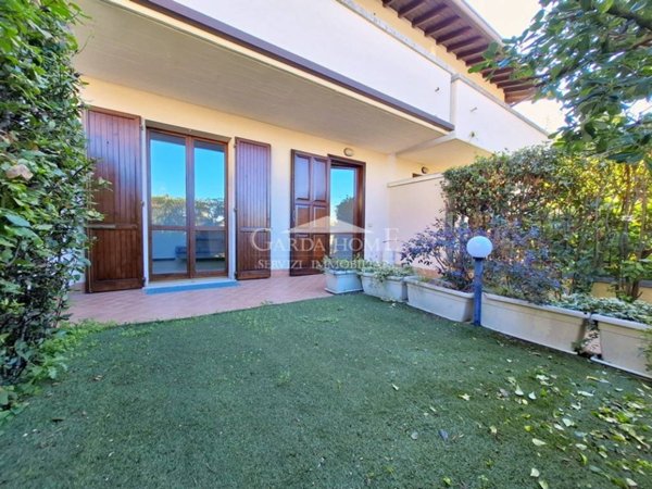 casa indipendente a Desenzano del Garda in zona San Martino della Battaglia