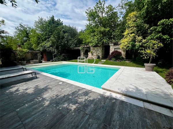 casa indipendente in affitto a Desenzano del Garda