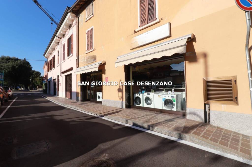 negozio in affitto a Desenzano del Garda