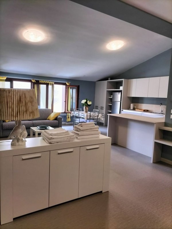 appartamento in affitto a Desenzano del Garda