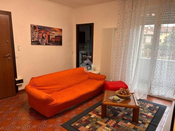 appartamento in affitto a Desenzano del Garda in zona Rivoltella