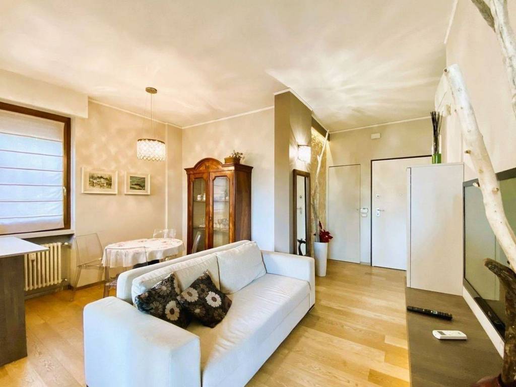 appartamento in affitto a Desenzano del Garda