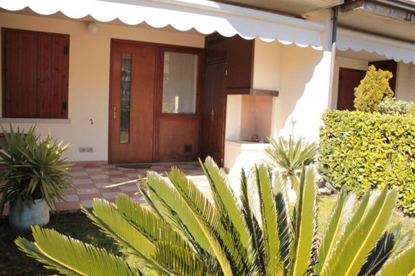 appartamento in affitto a Desenzano del Garda in zona Rivoltella