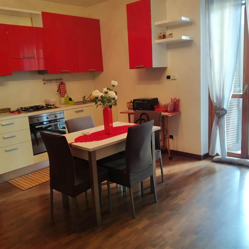 appartamento in affitto a Desenzano del Garda in zona Rivoltella