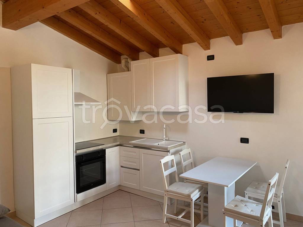 appartamento in affitto a Desenzano del Garda