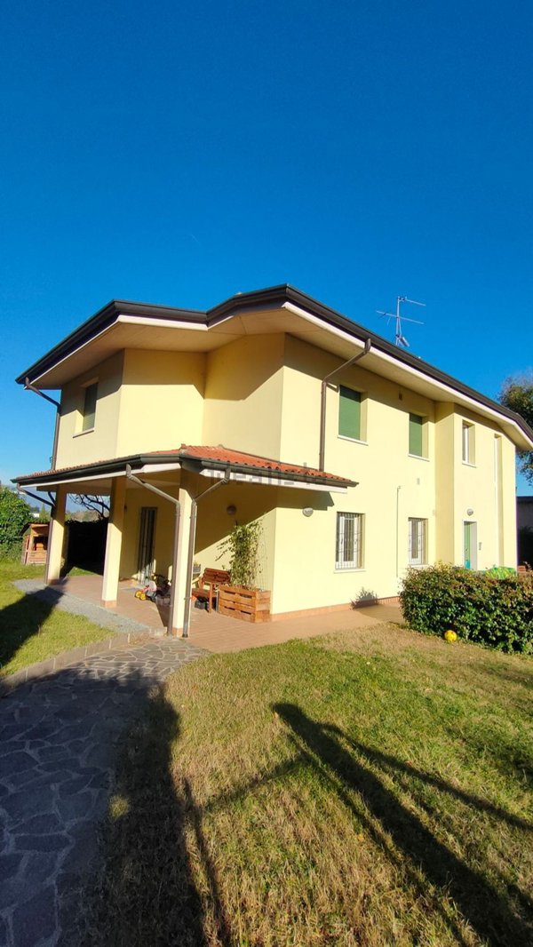 appartamento in affitto a Desenzano del Garda