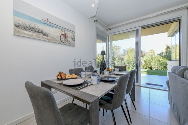 appartamento in affitto a Desenzano del Garda in zona Rivoltella