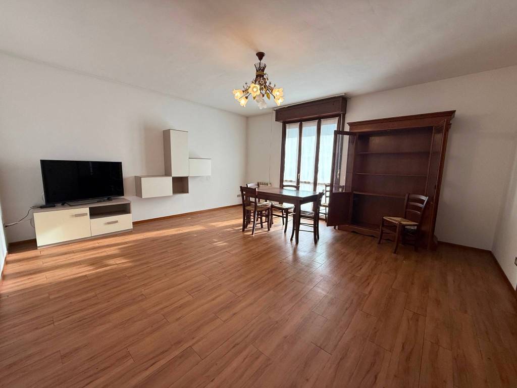 appartamento in affitto a Desenzano del Garda