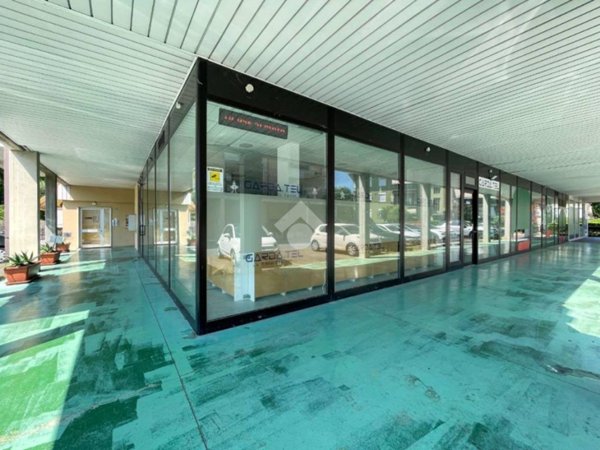 negozio in affitto a Desenzano del Garda