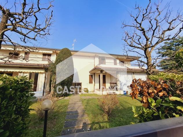 appartamento in affitto a Desenzano del Garda in zona Rivoltella