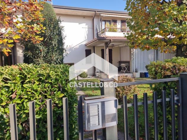 appartamento in affitto a Desenzano del Garda in zona Rivoltella