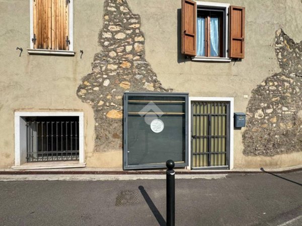negozio in affitto a Desenzano del Garda