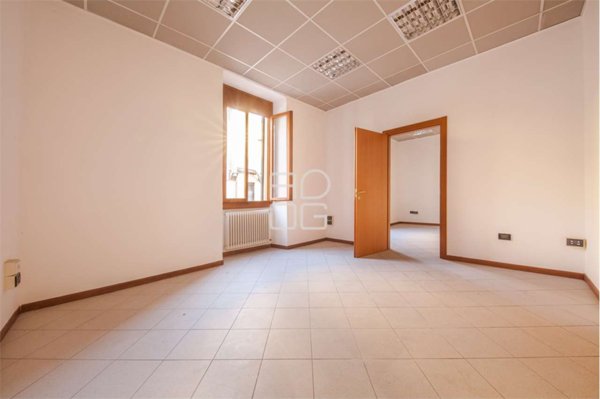 ufficio in affitto a Desenzano del Garda