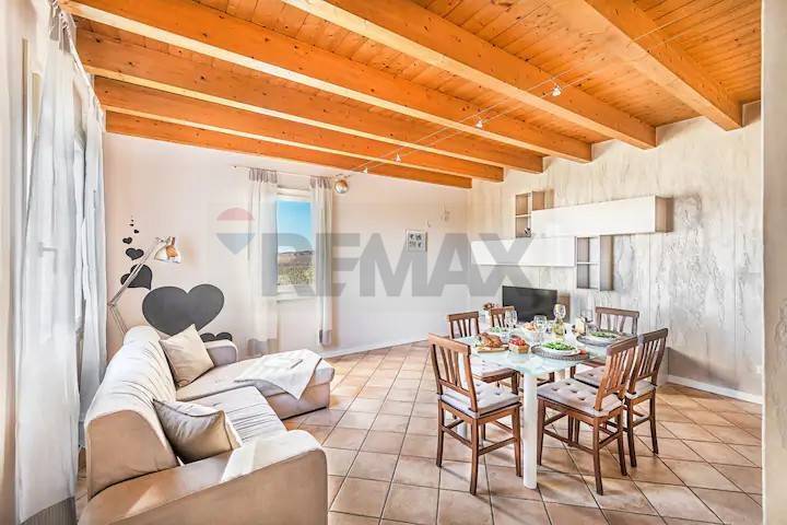 appartamento in affitto a Desenzano del Garda in zona Rivoltella