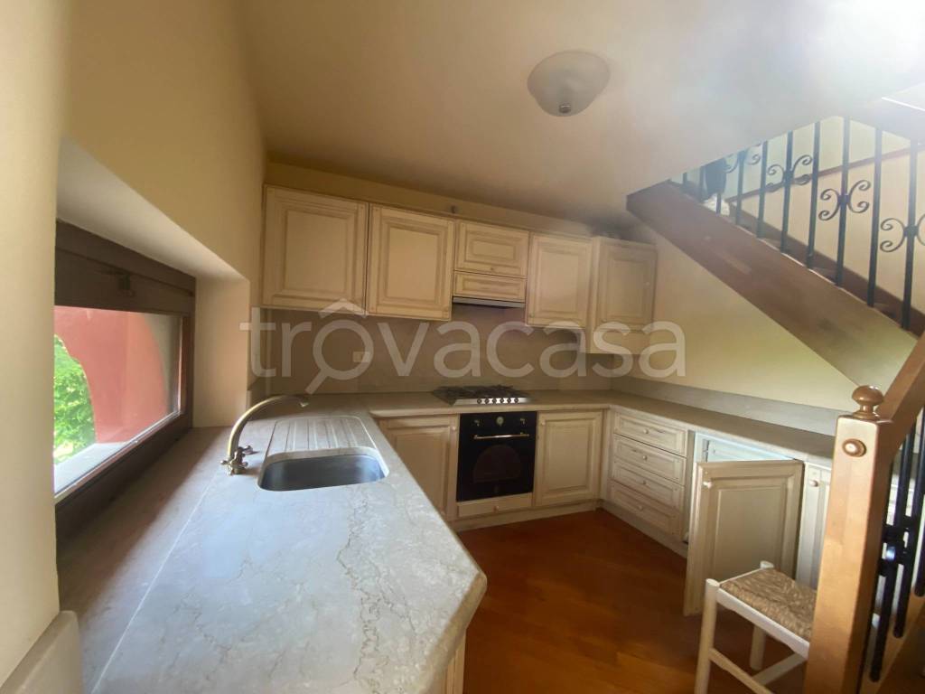 appartamento a Desenzano del Garda in zona San Martino della Battaglia