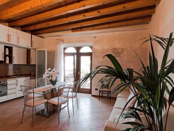 appartamento in affitto a Desenzano del Garda