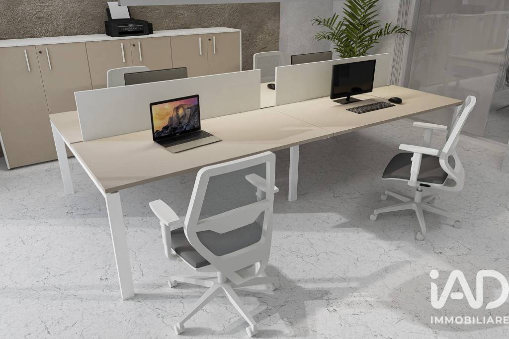 ufficio in affitto a Desenzano del Garda in zona Rivoltella