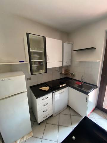 appartamento in affitto a Desenzano del Garda in zona Rivoltella