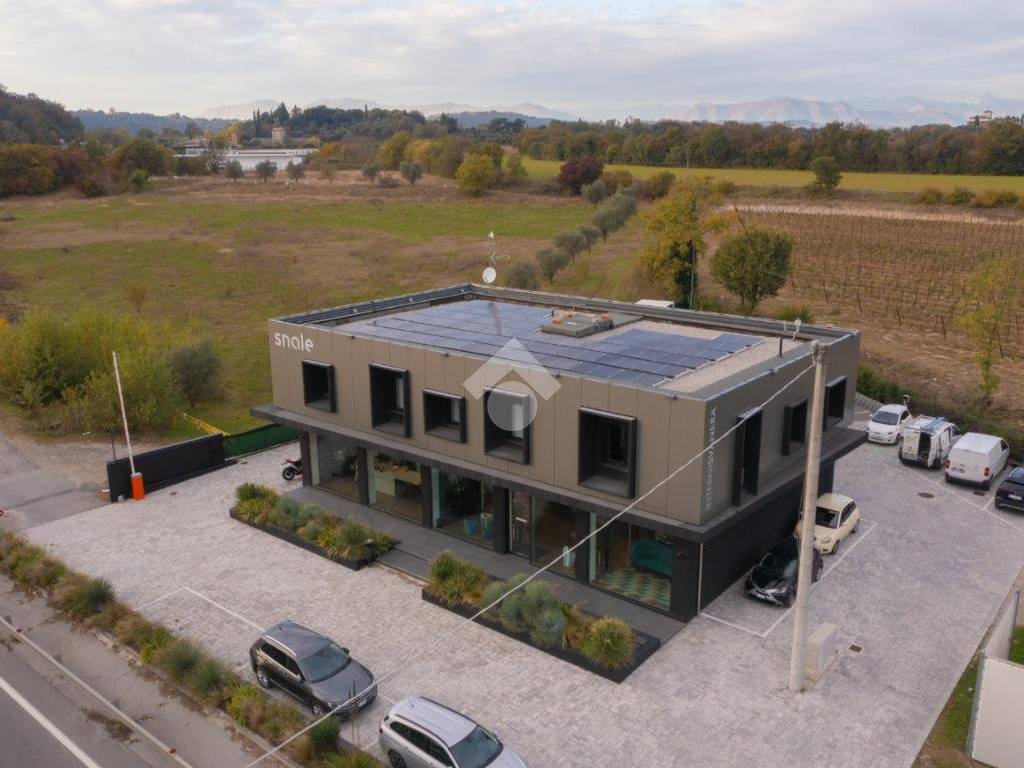 negozio in affitto a Desenzano del Garda