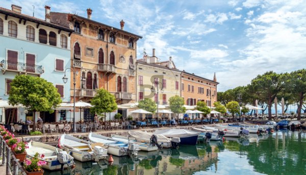 appartamento a Desenzano del Garda in zona San Martino della Battaglia