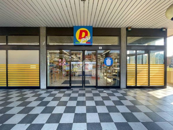 negozio in affitto a Desenzano del Garda