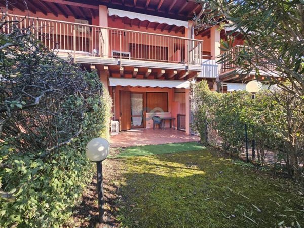 appartamento in affitto a Desenzano del Garda in zona Rivoltella