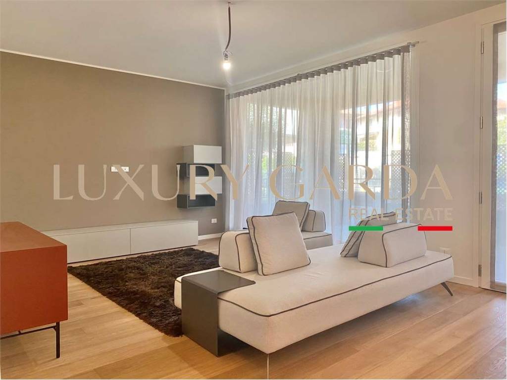 appartamento in affitto a Desenzano del Garda