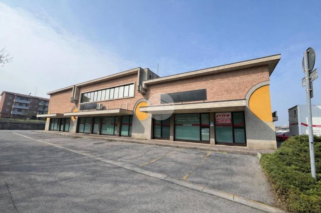 negozio in affitto a Desenzano del Garda